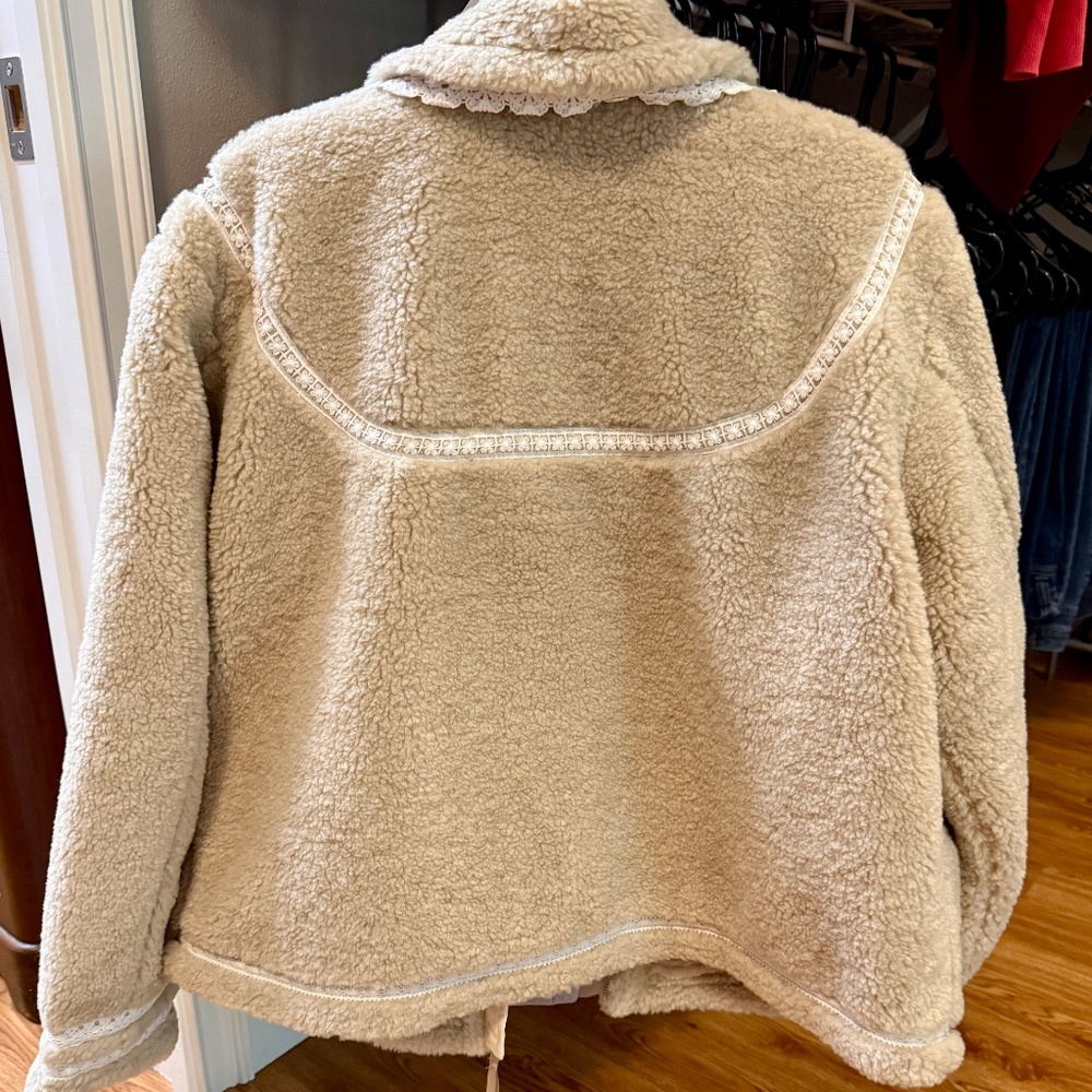 High Rated Anthropologie Sherpa Fleece Lace-Trim Crop Jacket - Picture 7 of 7